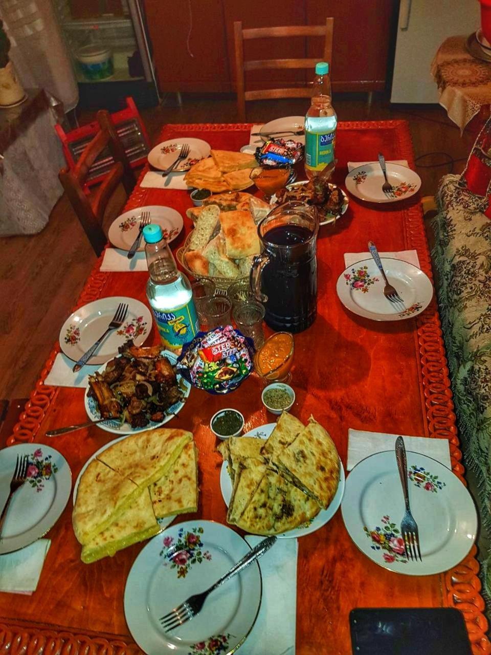Guest House Buba Ушґулі Екстер'єр фото