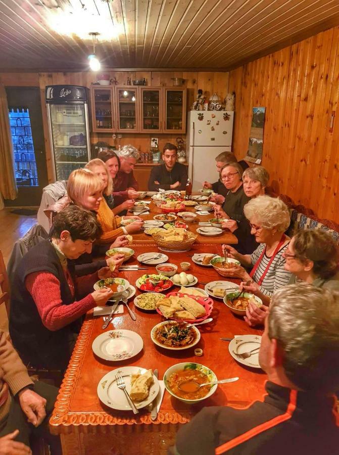 Guest House Buba Ушґулі Екстер'єр фото